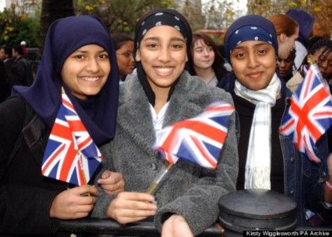 (L to R) Bushra Rahman15, Muktha Sikdar14 and Rahayla Kurshid 14 from Camden School for girls who had a photo taken with The Queen at the Memorial Gates on Constitution Hill, London which were officially Inaugurated by the Queen. * The memorial is to recognise the contribution and sacrifice made by Ethnic service men and women.